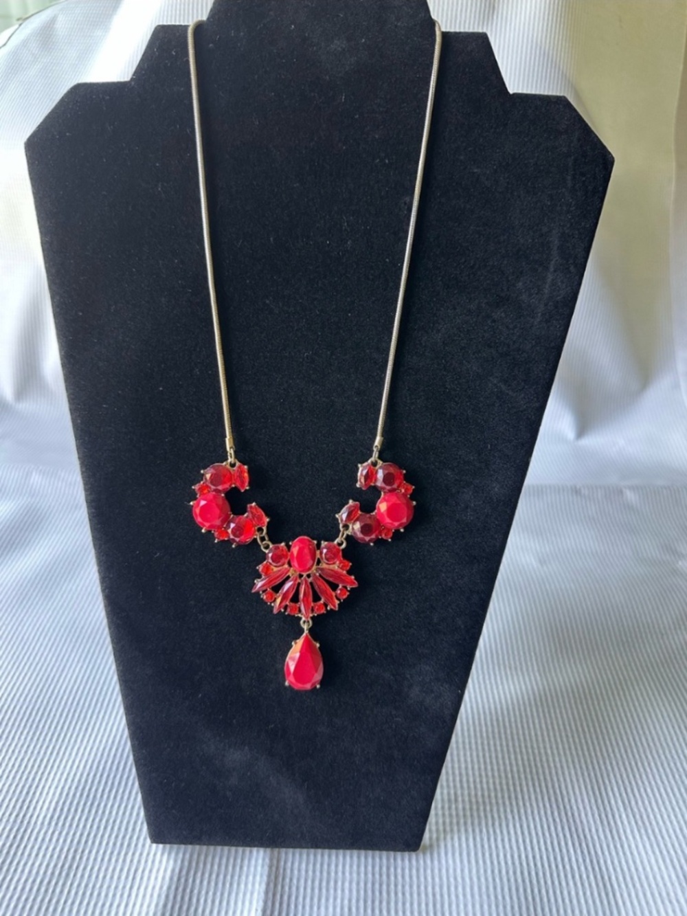 Red crystalic gemstone statement necklace